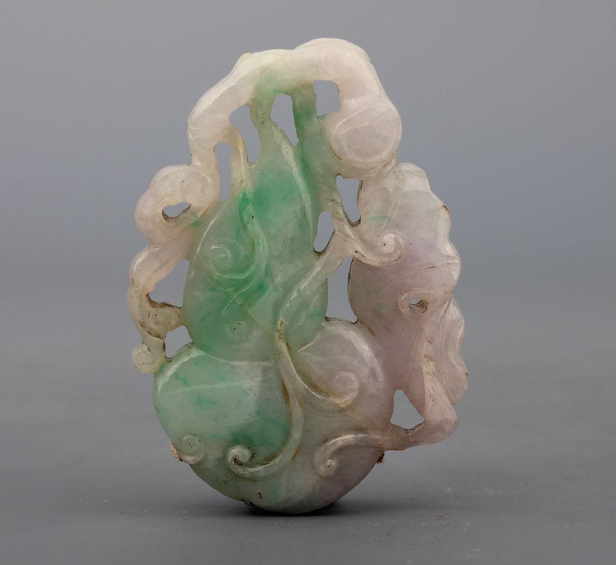 10(清)翡翠葫芦坠-北京艺术博物馆藏.jpg
