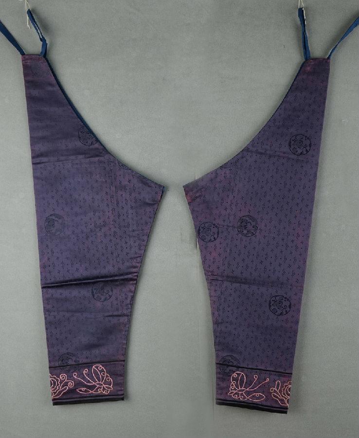 图4 紫灰色花缎腿袴.jpg